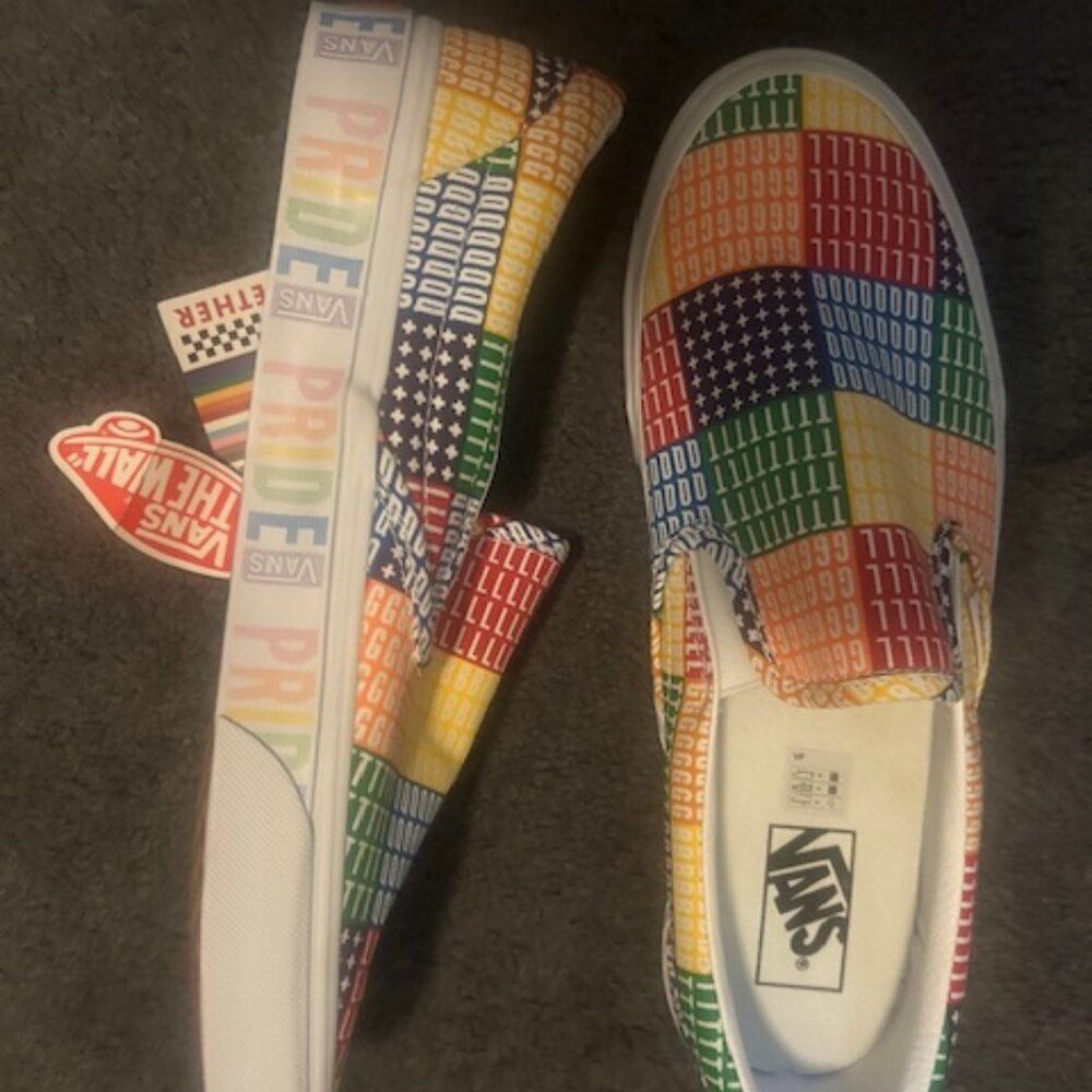 Vans Classic Slip-on Multi-colors sneakers (Pride), size 10 - Picture 3 of 7